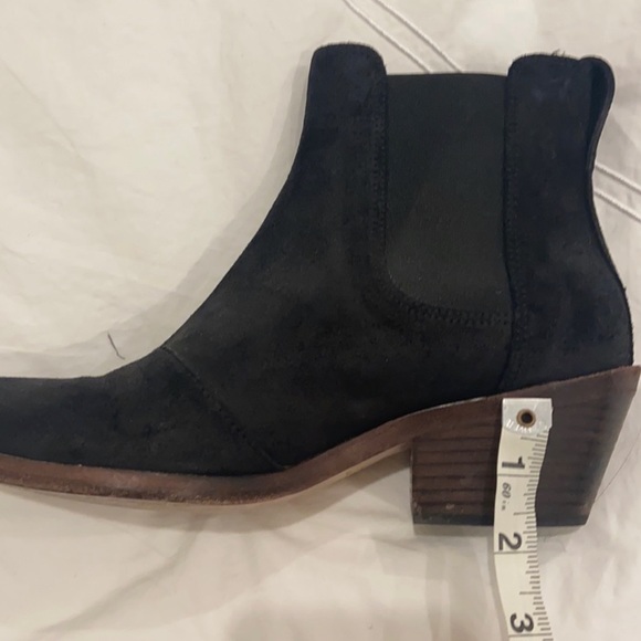 Rag and Bone black suede booties. Almost new condition. Size 37 which is 6.5/7 - Picture 5 of 5
